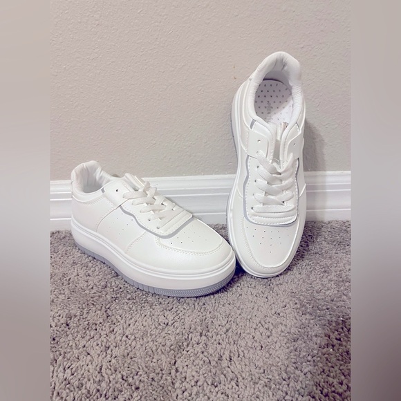 PrettyLittleThing Platform Trainers​ - Picture 3 of 9